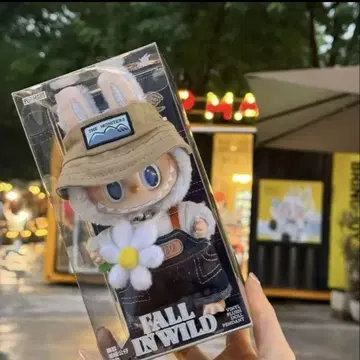 FALL IN WILD 토끼 캐릭터 피규어