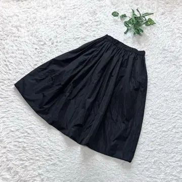 새상품급 파비아나 필리피 플레어 스커트 롱 기장 실크 혼방 블랙