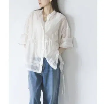 [ NOBLE ] 노블 시어 오간자 프론트 개더 블라우스