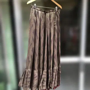 이타리야 라메 롱 플레어 스커트 새상품급 13호