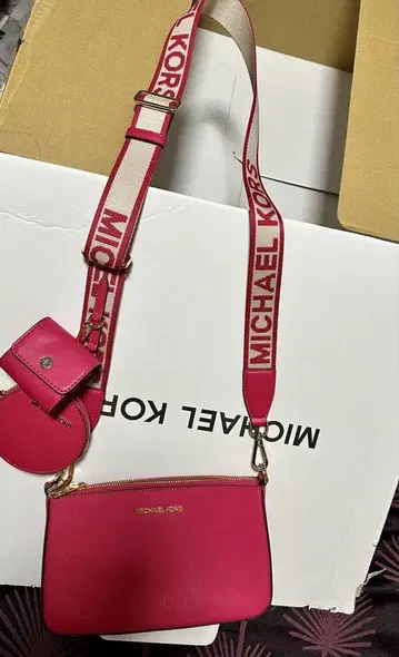 MICHAEL KORS 핑크 숄더백