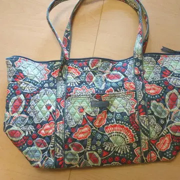 Vera Bradley 꽃무늬 토트백