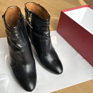 블랙 가죽 지퍼 부티