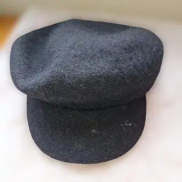 울 소재 블랙 헌팅 캡
