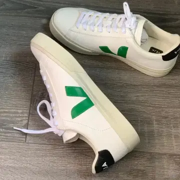 VEJA 화이트 그린 스니커즈 [ 23cm ] 시착만 한 상품