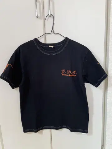 The Flat Head 블랙 T셔츠 36