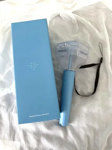 TREASURE OFFICIAL LIGHT STICK