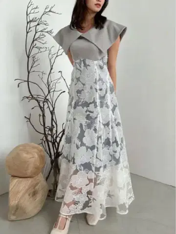 dazzlin 택 포함 코르셋 원피스 그레이