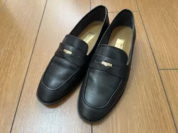 [ 23cm ] 블랙 가죽 로퍼 금장 장식 포함