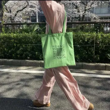 유리카 아쿠츠 토트백