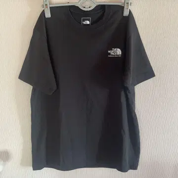 THE NORTH FACE 블랙 T셔츠