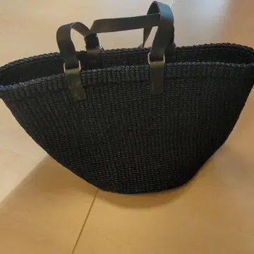 Bucket Baggage 블랙 바스켓백