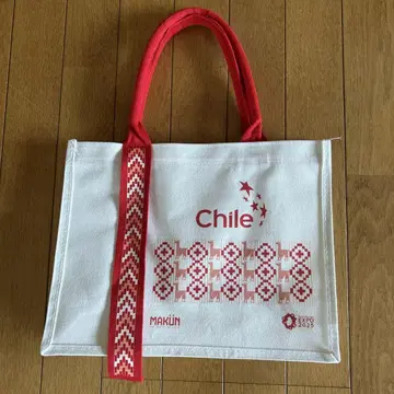 칠레 파빌리온 토트, 펜, 노트