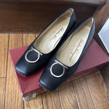 페라가모 펌프스 6d
