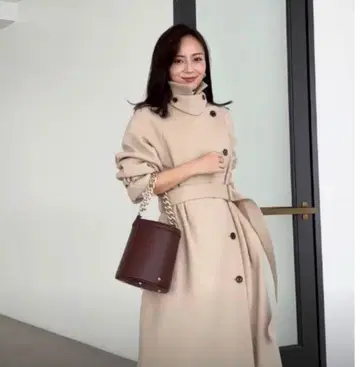 anuans 베이지 버튼 달린 롱 코트 M 사이즈