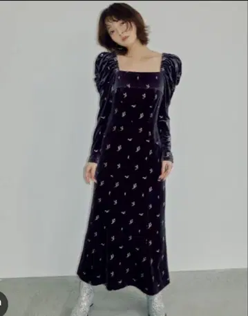 벨로아 꽃무늬 원피스