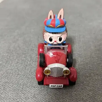 POP MART LABUBU CLASSIC CAR