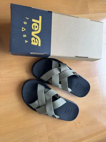 Teva 크로스 스트랩 샌들 26.0cm 올리브