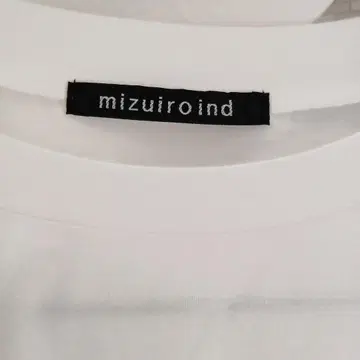 mizuiroind 화이트 반팔 T셔츠