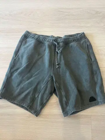 미사용 C.E OVERDYE SWEAT SHORTS XL Green