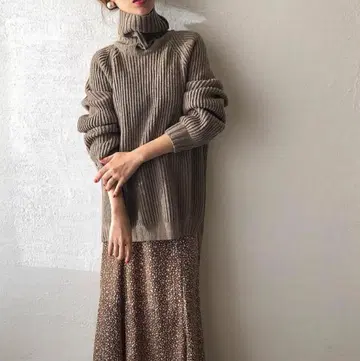 [ 새상품 ] HOWDY. over turtle knit. (brown)