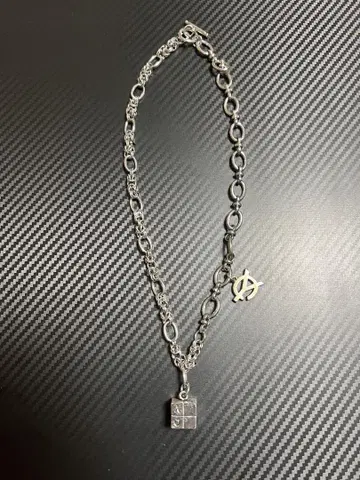 OY [ CUBE LOGO NECKLACE ]