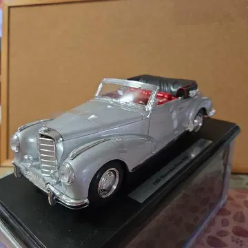 1:18 Welly 1955 Mercedes-Benz 300S