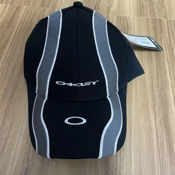 OAKLEY wave cap