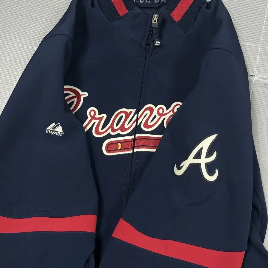 アトランタ ブレーブス　スタジャン　XXL　Majestic　ネイビー　MLB アトランタ ブレーブス スタジャン XXL Majestic ネイビー MLB