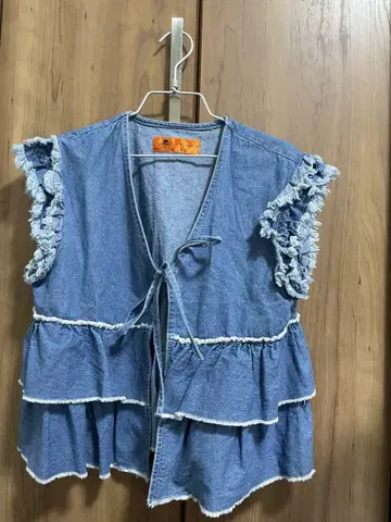 데님 프릴 티어드 베스트