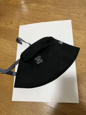 JILL by JILL STUART NEWERA 콜라보 버킷 햇