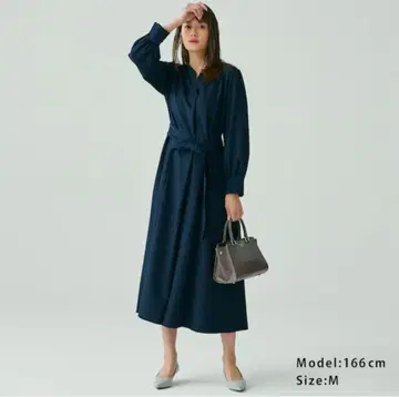 새상품급 스키퍼 넥 플레어 원피스 네이비 S