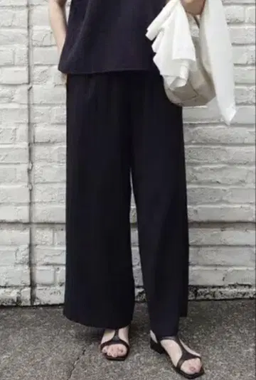 새상품 비어즐리 BEARDSLEY 축구 체크 배기 팬츠 블랙