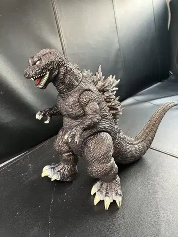 고질라 피규어 약 20cm 블랙