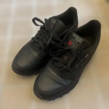 [ 가격 인하 ] 리복 클래식 스니커즈