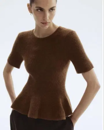 [ 최종 가격 인하 ] H&M 페플럼 니트탑 L 사이즈