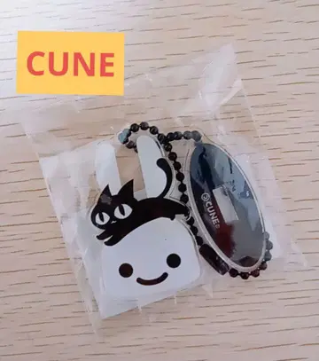 [ CUNE ] 아크릴 스탠드 키링 새상품 토끼 검은 고양이
