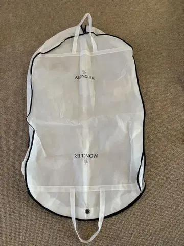 Moncler 가먼트 백 화이트