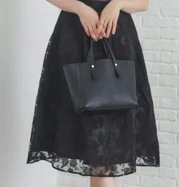 오팔 가공 플라워 플레어 스커트 [세탁기 사용 가능] 미사용 택 포함