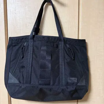 BRIEFING DELTA MASTER TOTE M BLACK