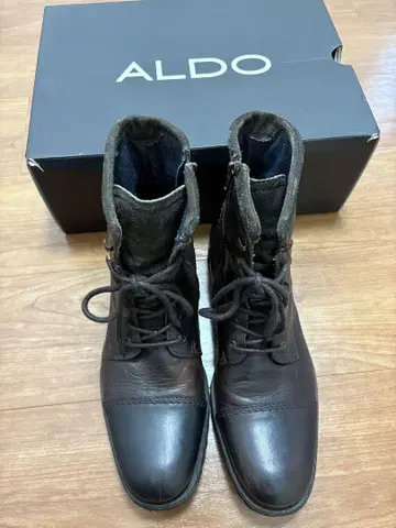 ALDO 다크 브라운 가죽 부츠