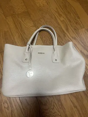 FURLA 베이지 토트백