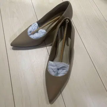 베이지 펌프스 24cm