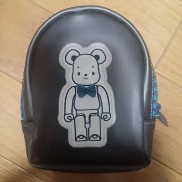 새상품급 파미리아 BE@RBRICK x familiar 클리어 파우치