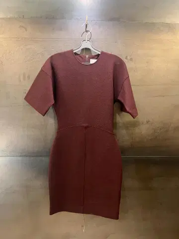 빅토리아 베컴 버건디 반팔 미니 원피스