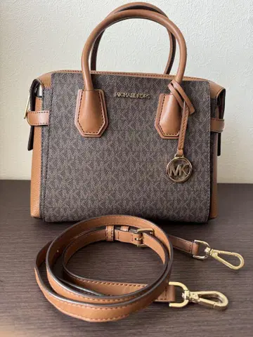 MICHAEL KORS 브라운 숄더백