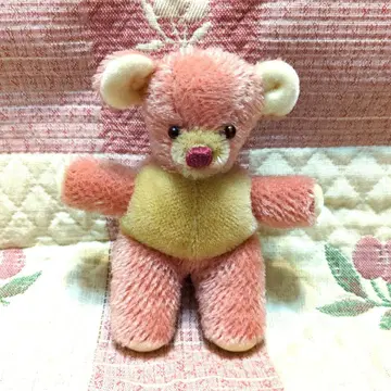 작은 핑크 곰 봉제 인형