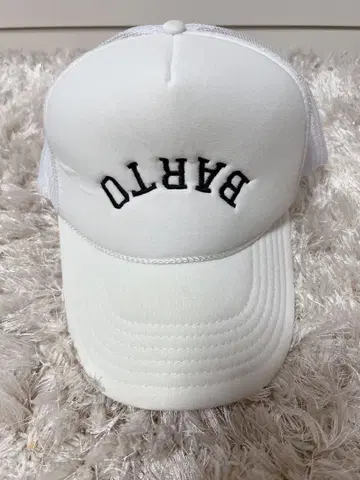 OTTO 바트 로고 자수 캡 화이트