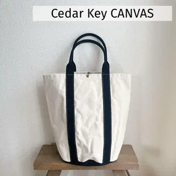 Cedar Key CANVAS 토트백 아이보리 블랙 시더키