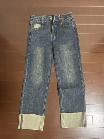 LUVAIN 다크 블루 컷오프 밑단 데님
